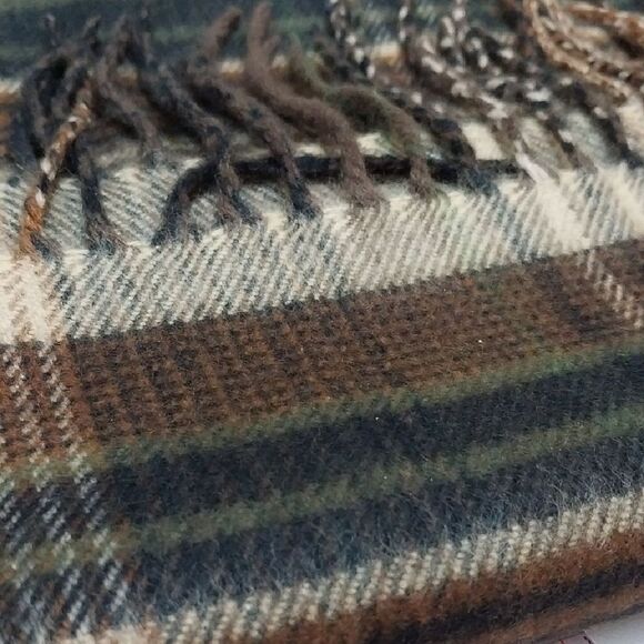 UNISEX  "Heritage of Scotland" Brown and Tan Plaid Scarf with Fringe.....NEW - Picture 5 of 5